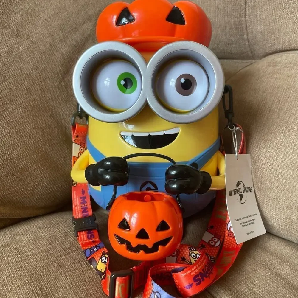 Universal Studios Minion Pop Corn Bucket Collectible Halloween Pumpkin